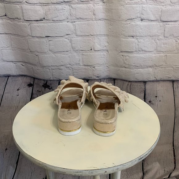 Nature Breeze Gold Slides Ruffle! Sz 5 1/2 - Picture 3 of 4